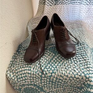 Brown Lace-Up Oxford Heels